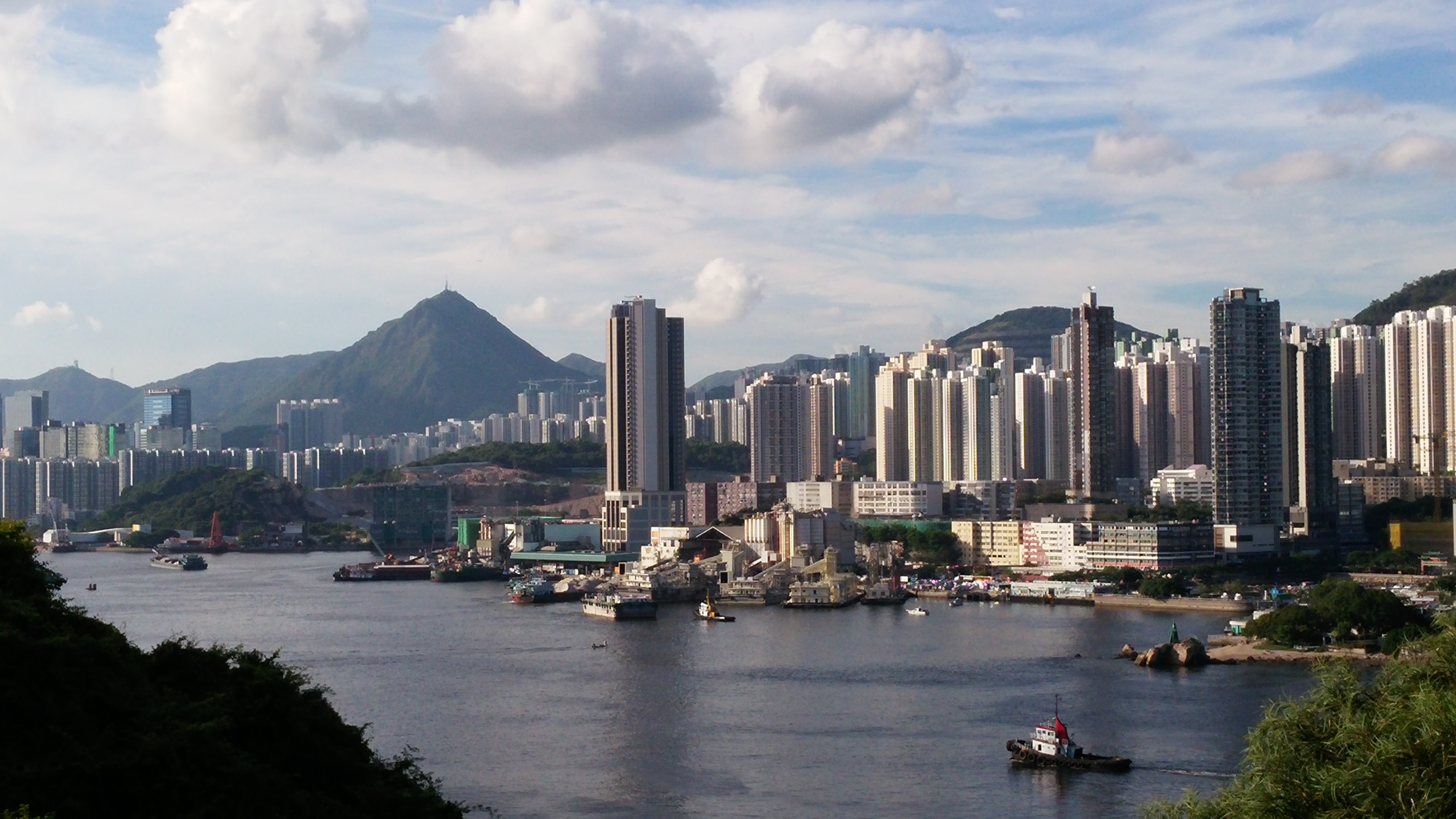 Enjoy nice view for Yau Tong and Kowloon Peak at Hong Kong Museum of Coastal Defence