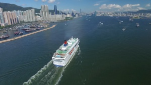 When cruises sail into Hong Kong, cruise passengers can enjoy the great view.